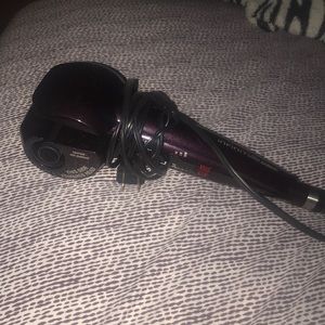 Easy to use curling iron